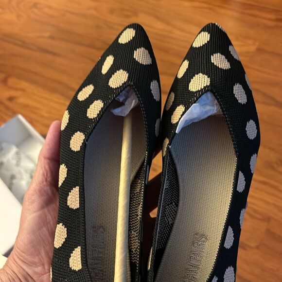 Dream Pairs Size 5 black & cream polkadot pointed toe flats.  New - Picture 2 of 6